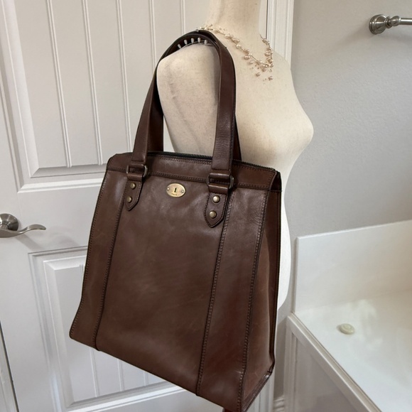 Fossil Vintage Revival Leather Tote ZB5420 - Picture 2 of 16